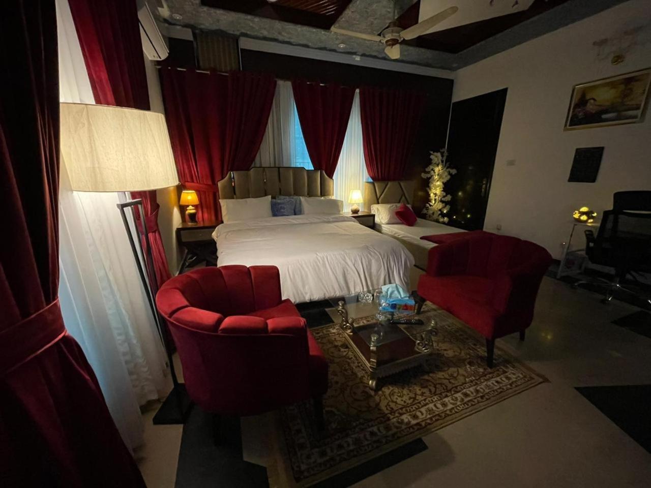 Laca Sa Lodge Opp Canturus Mall Islamabad Exteriör bild