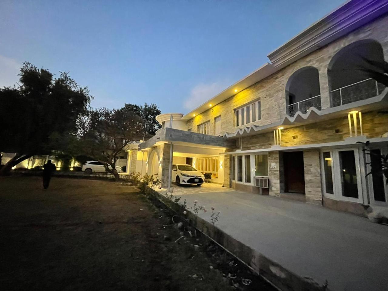 Laca Sa Lodge Opp Canturus Mall Islamabad Exteriör bild