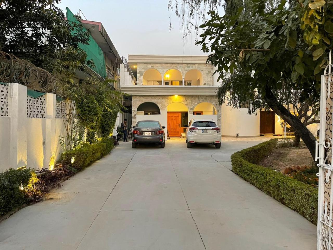 Laca Sa Lodge Opp Canturus Mall Islamabad Exteriör bild